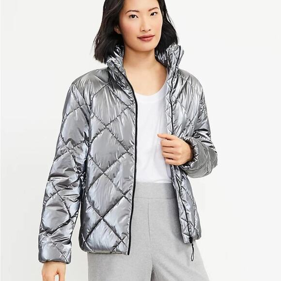 LOFT Lou & Grey Shimmer Quilted Dark Slate Puffer Jacket Size Extra Small NWT - Picture 1 of 7